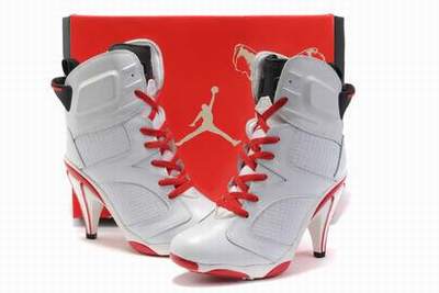 basket nike a talon pour femme